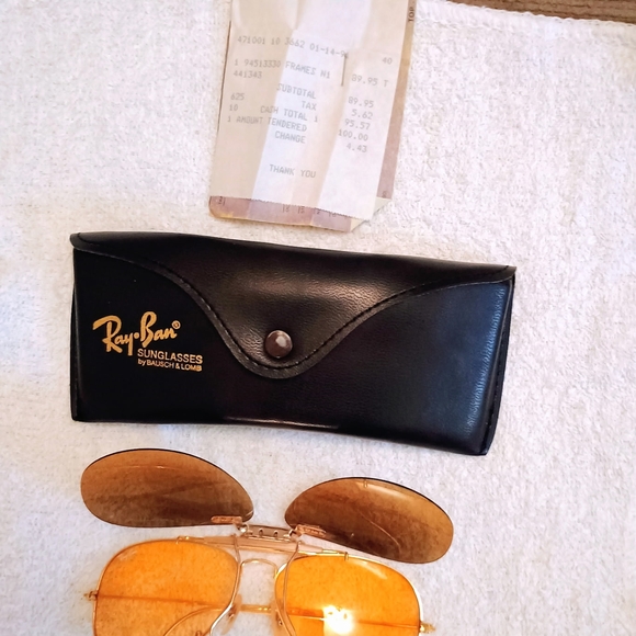 Ray-Ban Gold Aviator Sunglasses - Picture 1 of 9